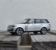 Load image into Gallery viewer, Masdi 1:64 2020 Silver Range Rover SUV ORV Sports Model Diecast Metal Car New Collection
