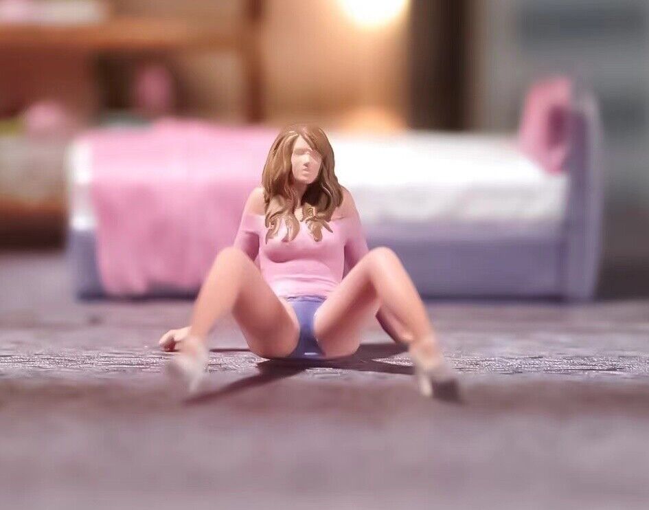 1:64 Painted Figure Model Miniature Resin Diorama Sand Shy Girl Lady Sexy Beauty Collection