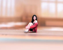 Load image into Gallery viewer, 1:64 Painted Figure Model Miniature Resin Diorama Sand Girl Lady Pretty Modern C
