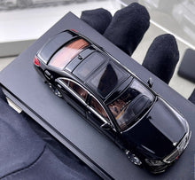 Load image into Gallery viewer, RM 1:64 Black S63 W222 V12 VIP Luxury Sedan Sports Model Diecast Metal Car New Collection
