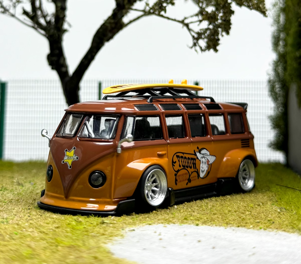 ミニカー 4R-713 LMLF Model 1/64 VW T1 RWB BUS 4R-713 LMLF Model 1/64 VW T1 RWB BUS - メルカリ