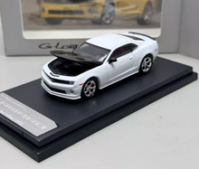 Load image into Gallery viewer, Glory 1:64 White Camaro Coupe Muscle Sports Model Diecast Metal Car New Collection
