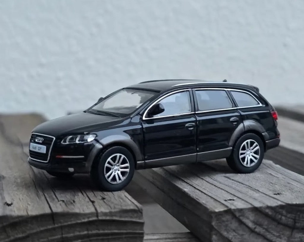 Masdi 1:64 Black 2008 Q7 FSI Full Size SUV Sport Model Diecast Metal Car BN