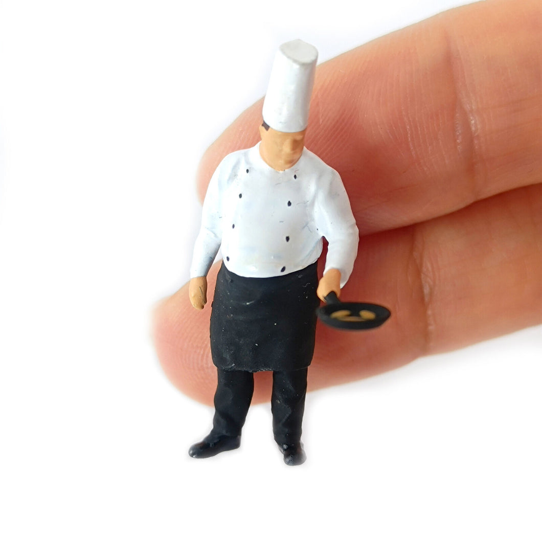 1:64 Painted Figure Mini Model Miniature Resin Diorama Sand Toy Head Chef Staff