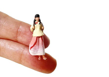 Load image into Gallery viewer, 1:64 Painted Figure Mini Model Miniature Resin Diorama Sand Basket Girl Ancient
