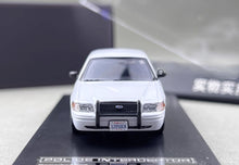 Load image into Gallery viewer, Rollin 1:64 White CV CROWN VICTORIA Police Model Diecast Metal Car New Collection
