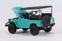 Load image into Gallery viewer, RM 1:64 Green Land Cruiser FJ40 J40 LC40 ORV Model Diecast Metal Car New Collection
