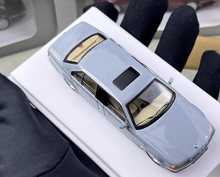 Load image into Gallery viewer, DCM 1:64 Grey 1996-98 E38 L7 728il Luxury Sedan Model Diecast Metal Car New Collection
