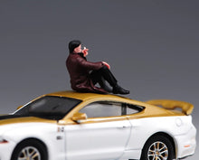 Load image into Gallery viewer, 1:24 Painted Figure Model Miniature Resin Diorama  Sand Sitting Suit Man Cool
