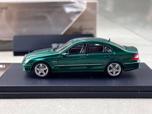 Load image into Gallery viewer, King 1:64 Green E63 AMG W211 Classic Sedan Sports Model Diecast Metal Car New Collection
