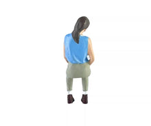 Load image into Gallery viewer, 1:64 Painted Figure Mini Model Miniature Resin Diorama Set Boy Girl Chair Sand
