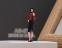 Load image into Gallery viewer, 1:64 Painted Figure Model Miniature Resin Diorama Toy Sand Elegant Beauty Lady
