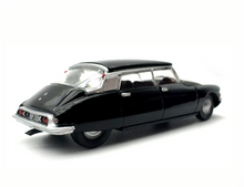 Load image into Gallery viewer, 1:76 Black 1967 DS19 Sedan Sports Model Diecast Metal Car New Collection
