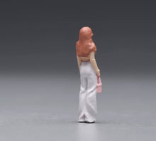 Load image into Gallery viewer, 1:64 Painted Figure Model Miniature Resin Casual Beauty Trendy Lady Holding Bag
