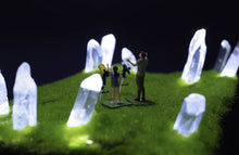 Load image into Gallery viewer, 1:64 Painted Figure Model Miniature Resin Diorama Sand Stargazers Skygazers New
