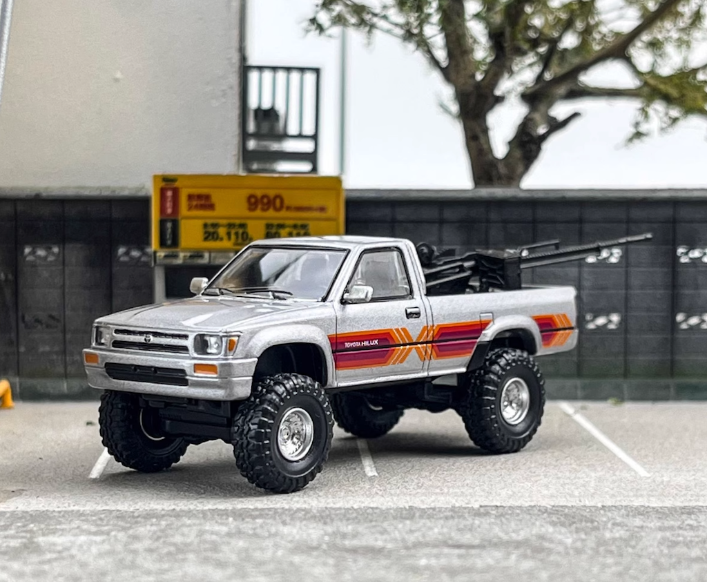 Masdi 1:64 Gray 1995 Hilux RN80 Cab Pickup Truck Model Diecast Metal Car New Collection