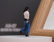 Load image into Gallery viewer, 1:64 Painted Figure Model Miniature Resin Diorama Toy Sand White Tee Denim Cool
