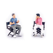 Load image into Gallery viewer, 1:64 Painted Figure Mini Model Miniature Resin Diorama Director Discussing Man
