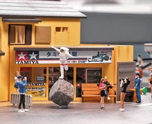 Load image into Gallery viewer, 1:64 Painted Figure Mini Model Miniature Car Scenes Resin Astronaut Cosmonaut
