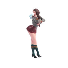 Load image into Gallery viewer, 1:24 Painted Figure Model Miniature Resin Diorama Sand Leaning Standing Girl
