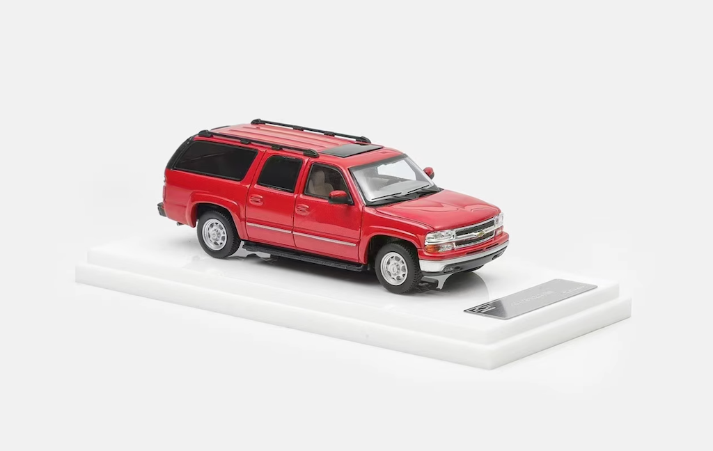 MK 1:64 2003 Red Suburban Full Size SUV Sports Model Diecast Metal Car New Collection