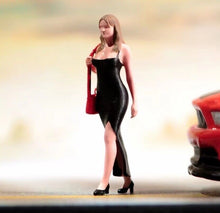 Load image into Gallery viewer, 1:64 Painted Figure Model Miniature Resin Diorama Sand Lady Sexy Girl Walking Collection
