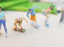 Load image into Gallery viewer, 1:64 Painted Figure Model Miniature Resin Diorama Sand Skateboarding Skating TOY
