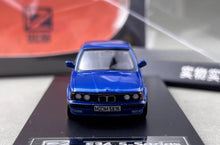 Load image into Gallery viewer, DCM 1:64 Blue E34 5-Series Sedan Classic Sports Model Diecast Metal Car New Collection
