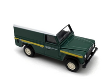 Load image into Gallery viewer, 1:76 Green Land Rover Defender Forest Sports ORV Model Diecast Metal Car New Collection
