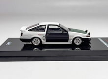 Load image into Gallery viewer, Inno 1:64 White Panda AE86 Sprinter Trueno Sports Model Diecast Metal Car New
