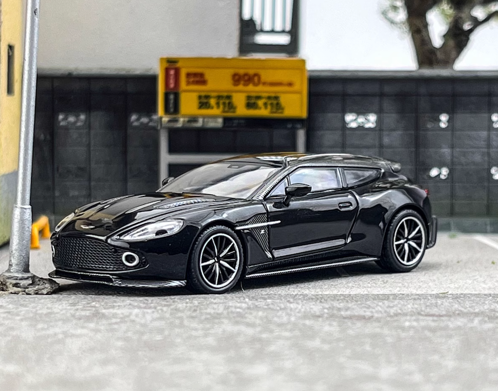 King 1:64 Black Vanquish Zagato Hatchback Sports Model Diecast Metal Car New Collection