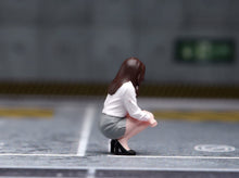 Load image into Gallery viewer, 1:64 Painted Figure Model Miniature Resin Sand Crouching Lady Beauty Suit Woman
