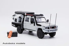 Load image into Gallery viewer, Autobots 1:64 White Land Cruiser J70 LC79 Pickup Crew Cab Model Diecast Car
