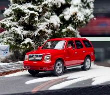Load image into Gallery viewer, Masdi 1:64 Red 2005 Escalade Full Size SUV Sport Model Diecast Metal Car New Collection
