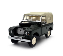 Load image into Gallery viewer, 1:76 Green Military Land Rover SWB SUV Sports Model Diecast Metal Car New Collection
