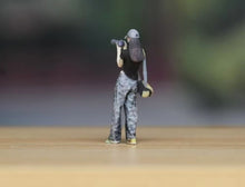 Load image into Gallery viewer, 1:64 Painted Figure Model Miniature Resin Diorama Sand Photographer Camera Girl
