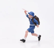 Load image into Gallery viewer, 1:64 Painted Figure Model Miniature Resin Diorama Scene Sand Boy Flies A Plane
