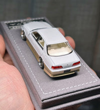 Load image into Gallery viewer, Mortal 1:64 White JDM CRESTA JZX100 Sedan Sports Model Diecast Metal Car New Collection
