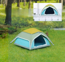 Load image into Gallery viewer, 1:64 Painted Figure Model Miniature Resin Diorama Outdoor Picnic Camping Reading Collection
