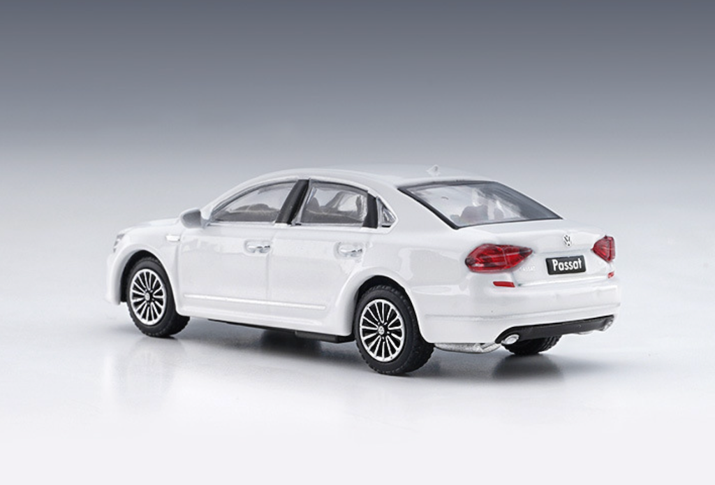 JKM 1 64 White Volkswagen Passat 3g Sedan Vehicle Model Toy Metal