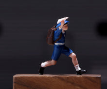 Load image into Gallery viewer, 1:64 Painted Figure Model Miniature Resin Diorama Scene Sand Boy Flies A Plane
