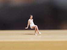 Load image into Gallery viewer, 1:24 Painted Figure Model Miniature Resin Diorama  Sand Woman Wearing a Towel
