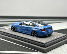 Load image into Gallery viewer, DAP 1:64 Blue M4 F82 Coupe Widebody Sports Model Diecast Metal Car
