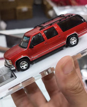 Load image into Gallery viewer, Bliss 1:64 HEC Red Suburban GMT400 SUV Sports Model Diecast Metal Car New Collection
