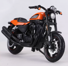 Load image into Gallery viewer, Maisto 1:18 Orange 2011 XR1200X Motorcycle Bike Sports Model Diecast ABS New Collection

