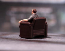 Load image into Gallery viewer, 1:24 Painted Figure Model Miniature Resin Diorama Sand Big Boss Man With Sofa
