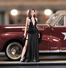 Load image into Gallery viewer, 1:64 Painted Figure Model Miniature Resin Diorama Scene Beauty Sexy Woman Killer
