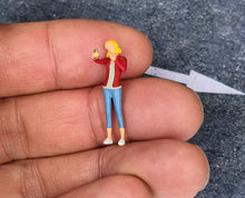Load image into Gallery viewer, 1:64 Painted Figure Mini Model Miniature Resin Diorama Selfie Lady Man Couple
