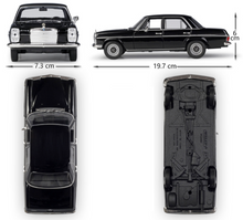 Load image into Gallery viewer, WELLY 1:24 Benz 220 Sedan Classic Vintage Model Diecast Metal Car Display
