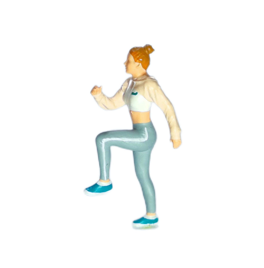 1:64 Painted Figure Mini Model Miniature Resin Diorama Girl Gym Lady Exercise